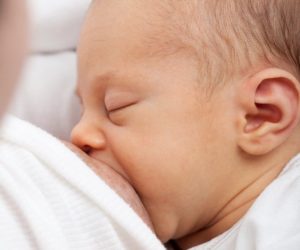baby-21167_1280 Stillende Mutter